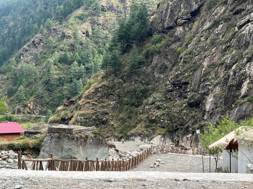 Kasol Heights - A Leisure Resort Exterior photo